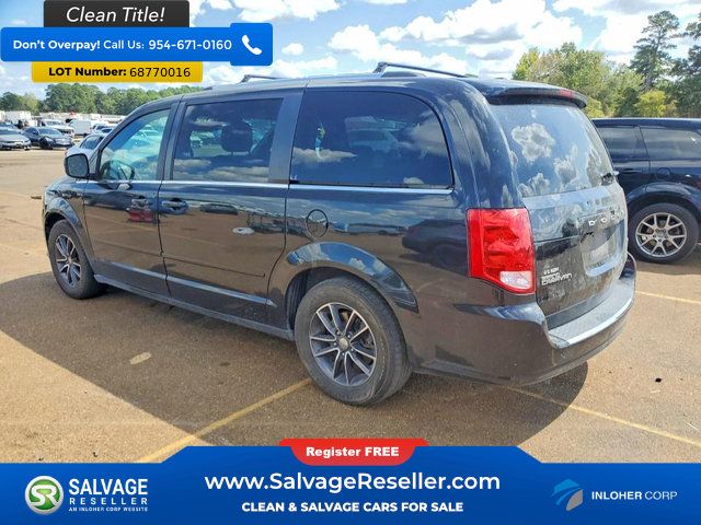 Used 2017 Dodge Grand Caravan SXT FWD image 3