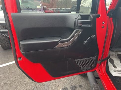 Used 2017 Jeep Wrangler Unlimited Sport w/ Connectivity Group image 4