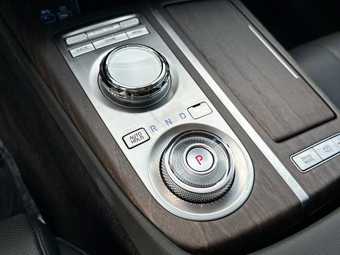 Used 2024 Genesis G80 2.5T w/ Advanced Package image 17