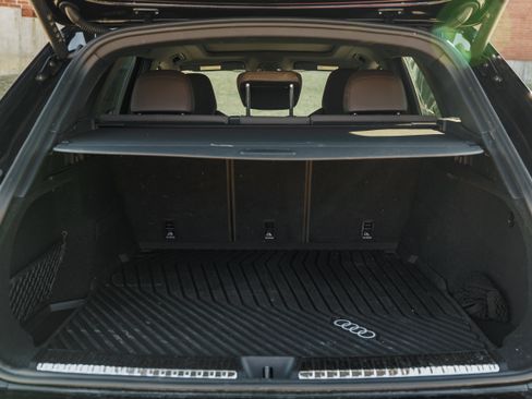 Used 2025 Audi Q5 Premium Plus w/ Premium Plus image 28