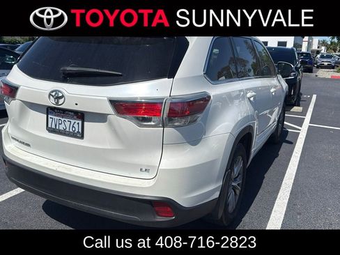 Used 2016 Toyota Highlander Plus FWD image 2