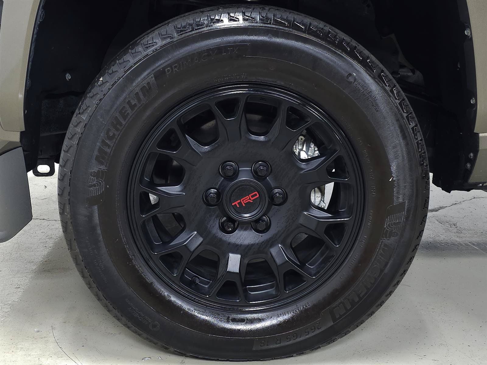 Used 2024 Toyota Tacoma TRD Sport w/ TRD Sport Premium Package AWD/4WD image 11