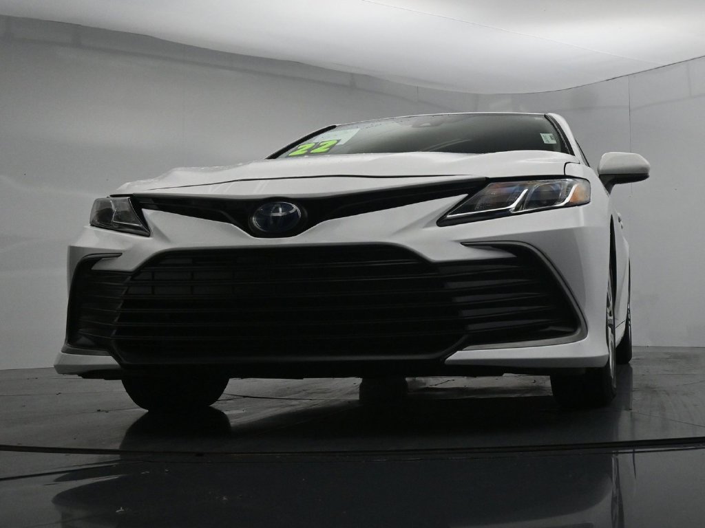 Used 2022 Toyota Camry LE FWD image 19