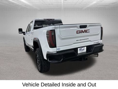 Used 2025 GMC Sierra 2500 AT4X AWD/4WD image 10