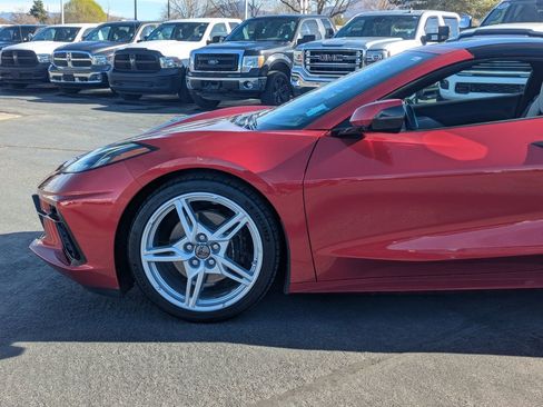 Used 2022 Chevrolet Corvette Stingray w/ Engine Appearance Package image 13