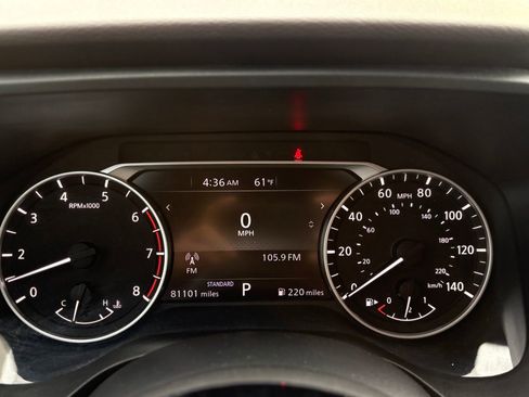 Used 2022 Nissan Rogue SV FWD image 17