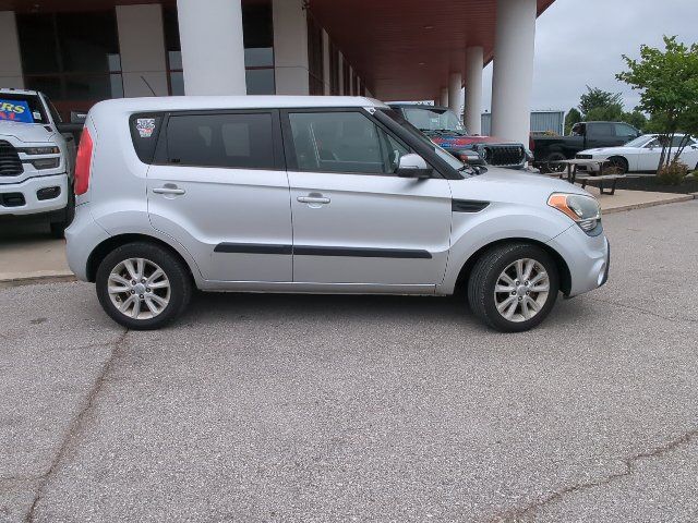 Used 2012 Kia Soul + FWD image 28