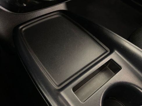 Used 2019 Toyota Prius LE w/ Carpet Mat Package image 30