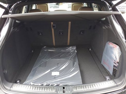 Used 2025 Porsche Macan image 15