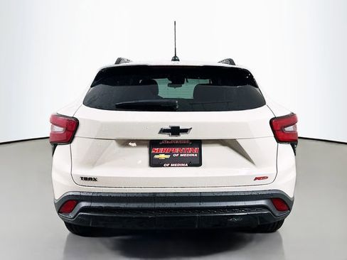 New 2026 Chevrolet Trax RS w/ Sunroof Package image 6