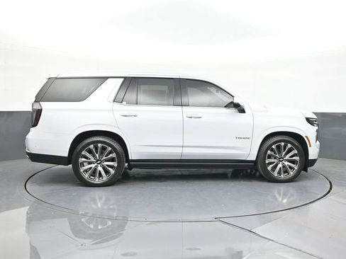 New 2026 Chevrolet Tahoe High Country AWD/4WD image 16