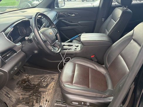 Used 2023 Chevrolet Traverse High Country image 11