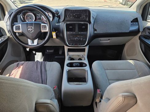 Used 2012 Dodge Grand Caravan Crew FWD image 13