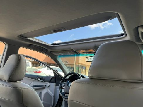 Used 2012 Toyota Camry XLE FWD image 27