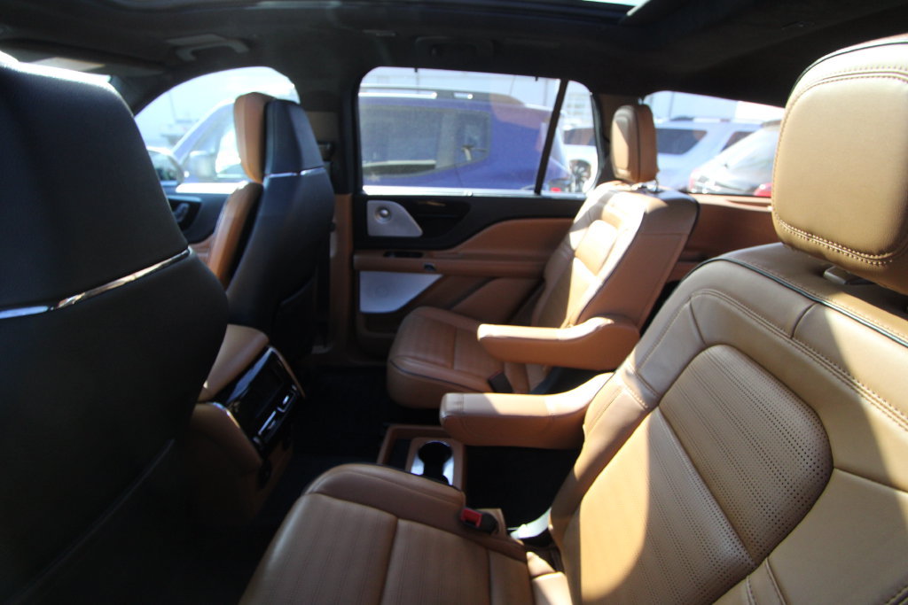 Used 2024 Lincoln Aviator Black Label AWD/4WD image 10