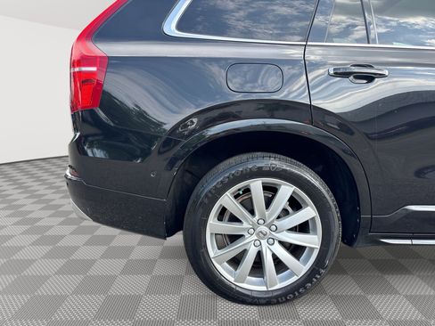 Used 2018 Volvo XC90 T6 Momentum w/ Convenience Package AWD/4WD image 30