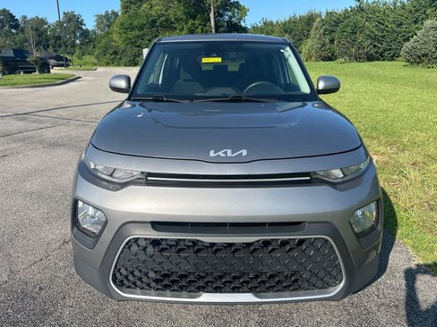 Used 2022 Kia Soul LX w/ Technology Package FWD image 11