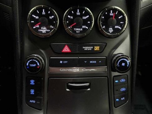 Used 2015 Hyundai Genesis 3.8 RWD image 44