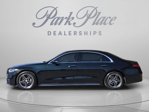 Used 2022 Mercedes-Benz S 580 4MATIC Sedan image 2
