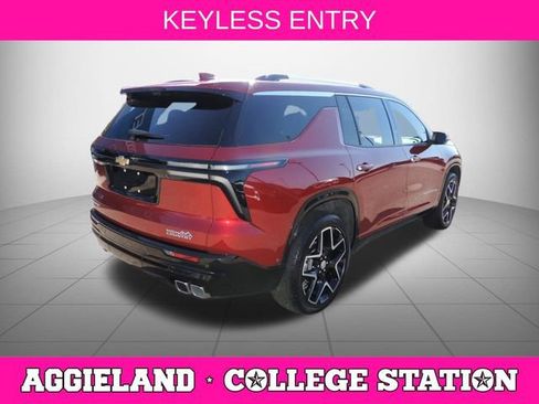 Certified 2025 Chevrolet Traverse High Country w/ LPO, Floor Liner Package FWD image 4