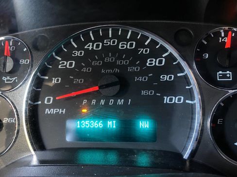 Used 2020 Chevrolet Express 2500 w/ Driver Convenience Package image 16