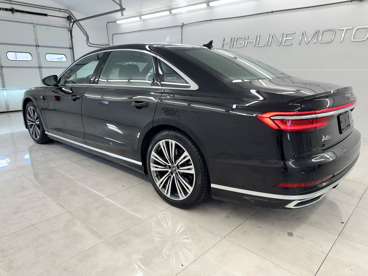 Used 2021 Audi A8 L 4.0T AWD/4WD image 8