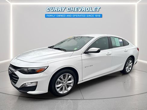 Used 2025 Chevrolet Malibu LT image 4
