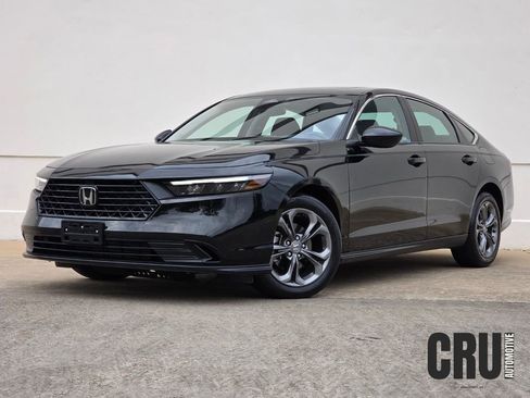 Used 2023 Honda Accord EX image 1