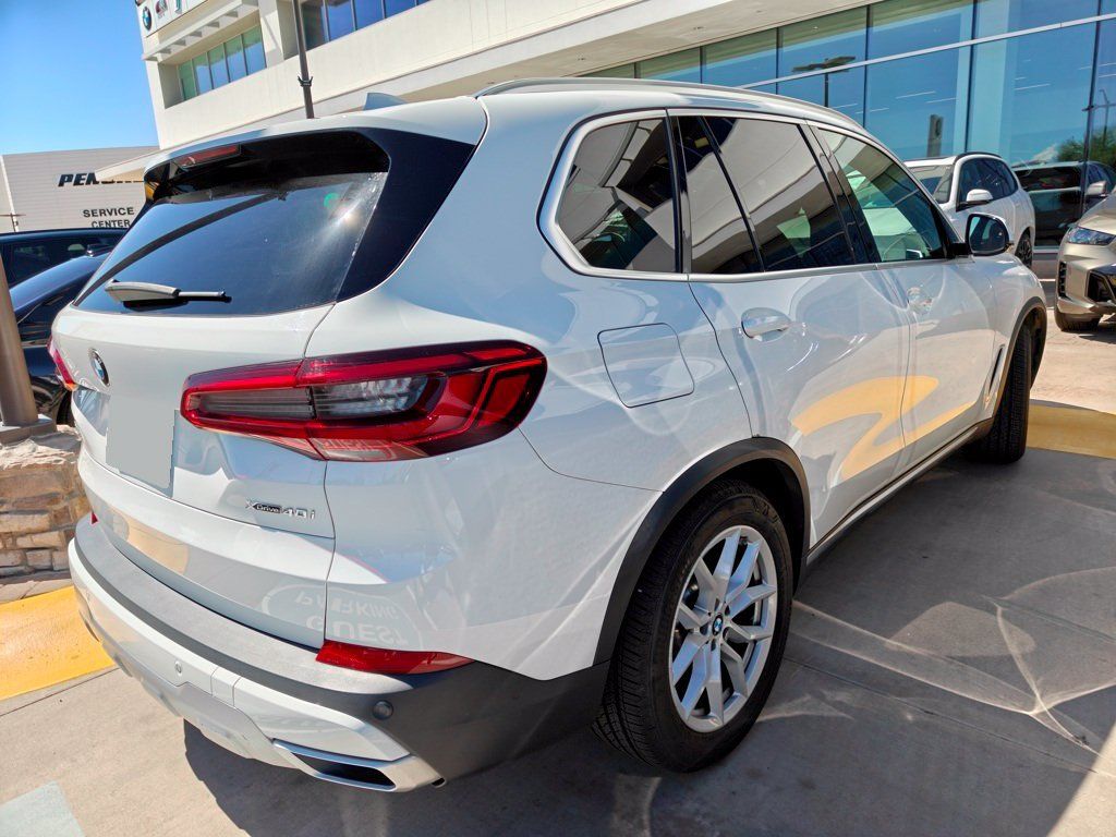 Used 2019 BMW X5 xDrive40i w/ Convenience Package AWD/4WD image 6