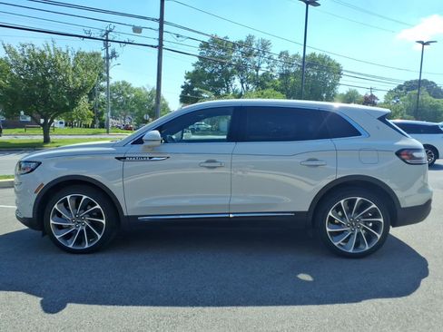 Certified 2023 Lincoln Nautilus Reserve w/ Equipment Group 202A AWD/4WD image 6