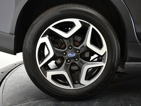 Used 2019 Subaru Crosstrek 2.0i Limited w/ Moonroof Package w/Navigation AWD/4WD image 12
