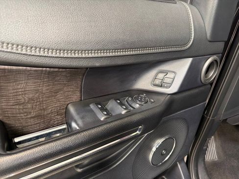 Used 2020 Ford Expedition Max Limited image 17