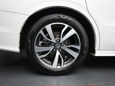 Used 2023 Honda Odyssey Touring image 10