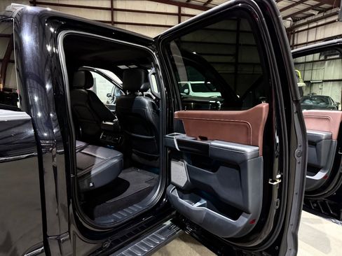 Used 2021 Ford F150 Lariat image 21