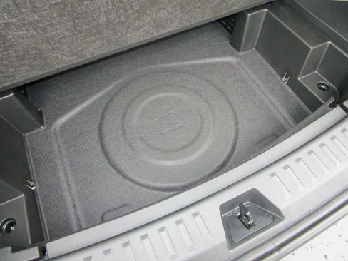 New 2026 Chevrolet Equinox LT w/ Convenience Package II image 11