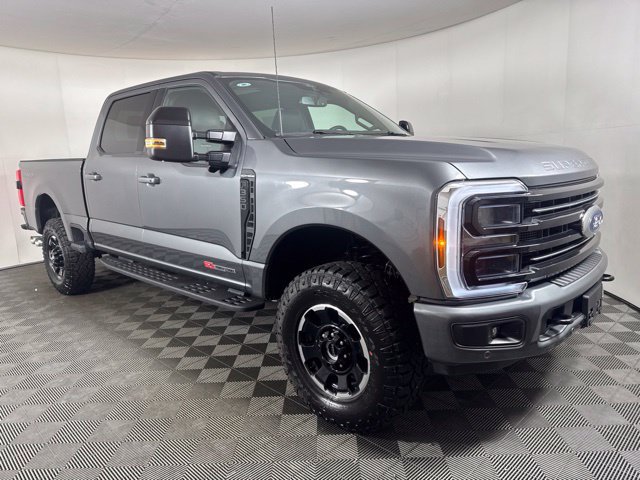 Certified 2026 Ford F350 Platinum w/ Tremor Off-Road Package AWD/4WD image 1