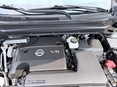 Used 2014 Nissan Pathfinder SV AWD/4WD image 27