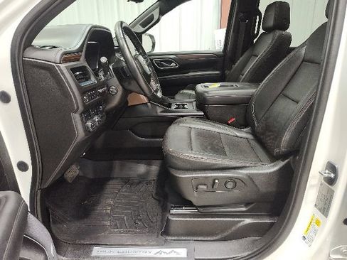 Used 2023 Chevrolet Suburban High Country AWD/4WD image 11
