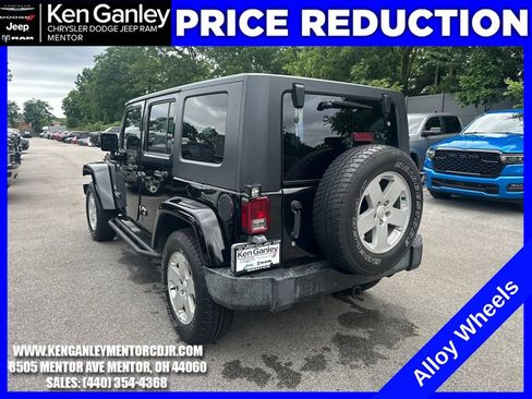 Used 2007 Jeep Wrangler Unlimited Sahara AWD/4WD image 6