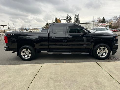 Used 2018 Chevrolet Silverado 1500 LT w/ All Star Edition image 6