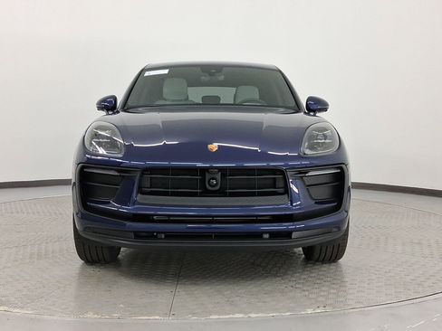 Used 2026 Porsche Macan AWD/4WD image 10