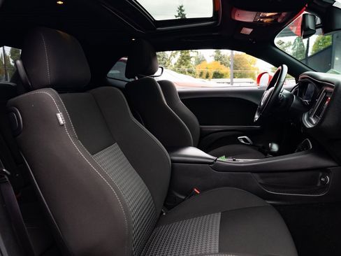 Used 2021 Dodge Challenger R/T w/ Driver Convenience Group image 23