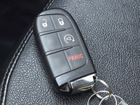 Used 2022 Jeep Compass Latitude image 37