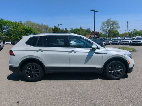 Used 2023 Volkswagen Tiguan SE AWD/4WD image 7