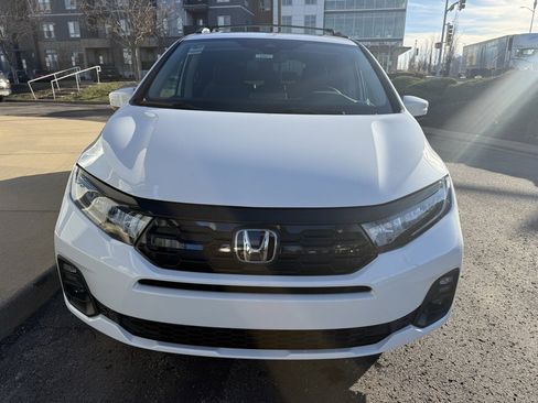 New 2026 Honda Odyssey Touring image 12