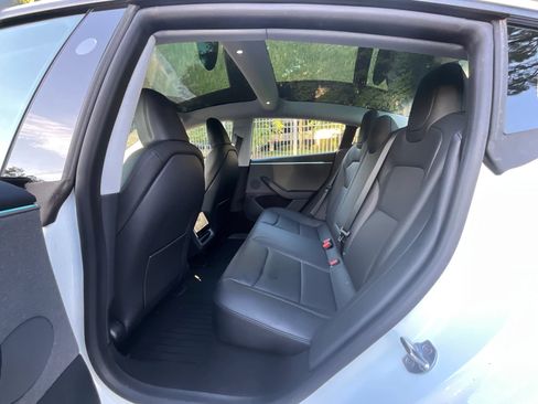 Used 2025 Tesla Model 3 RWD image 12