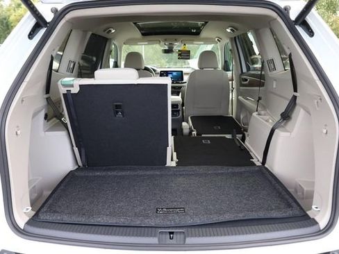 New 2026 Volkswagen Atlas SE image 8