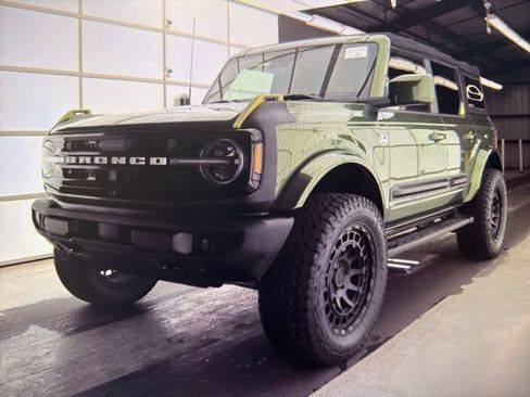 Used 2022 Ford Bronco Outer Banks image 3