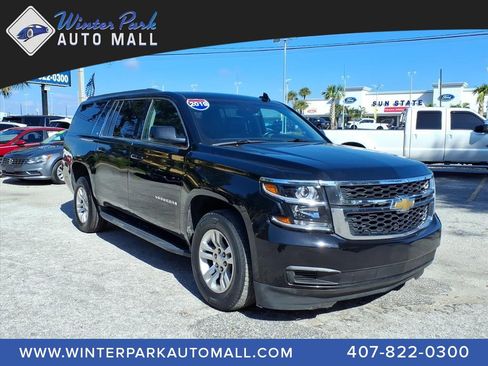 Used 2019 Chevrolet Suburban LT image 1