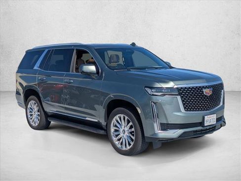 Used 2023 Cadillac Escalade Premium Luxury image 3